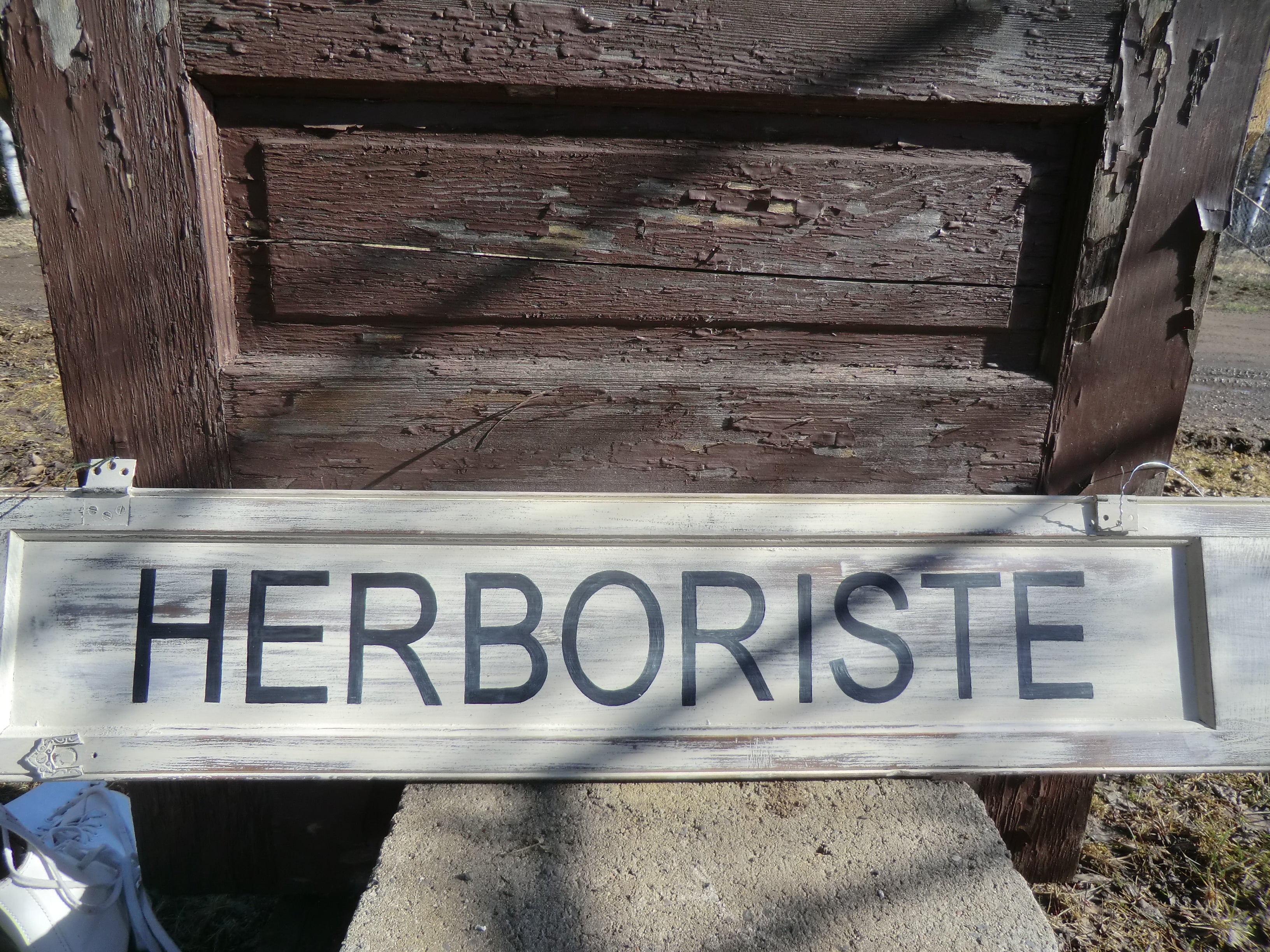 Herboriste Painted wooden sign